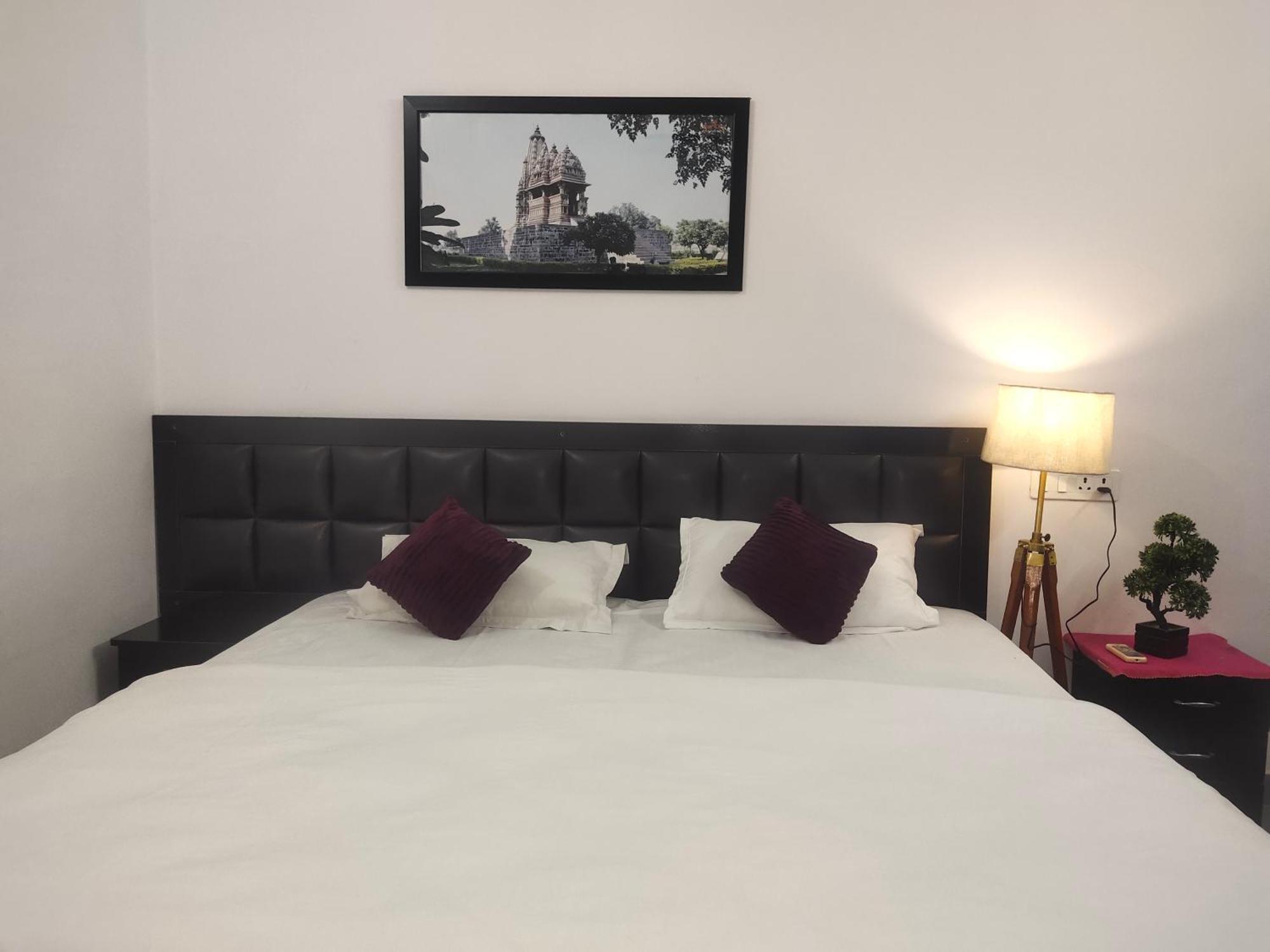Khajuraho Glory Homestay Exterior photo