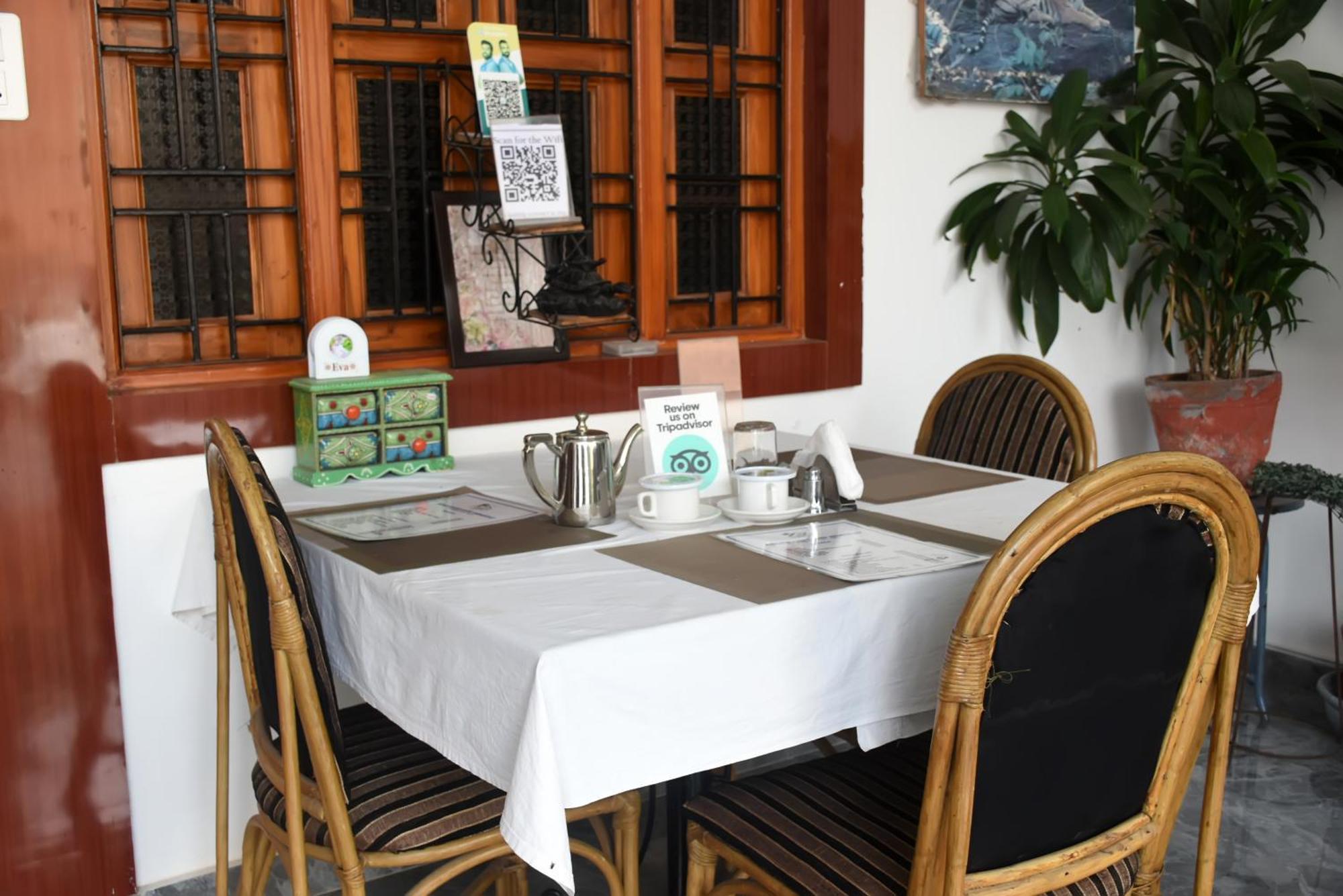 Khajuraho Glory Homestay Exterior photo