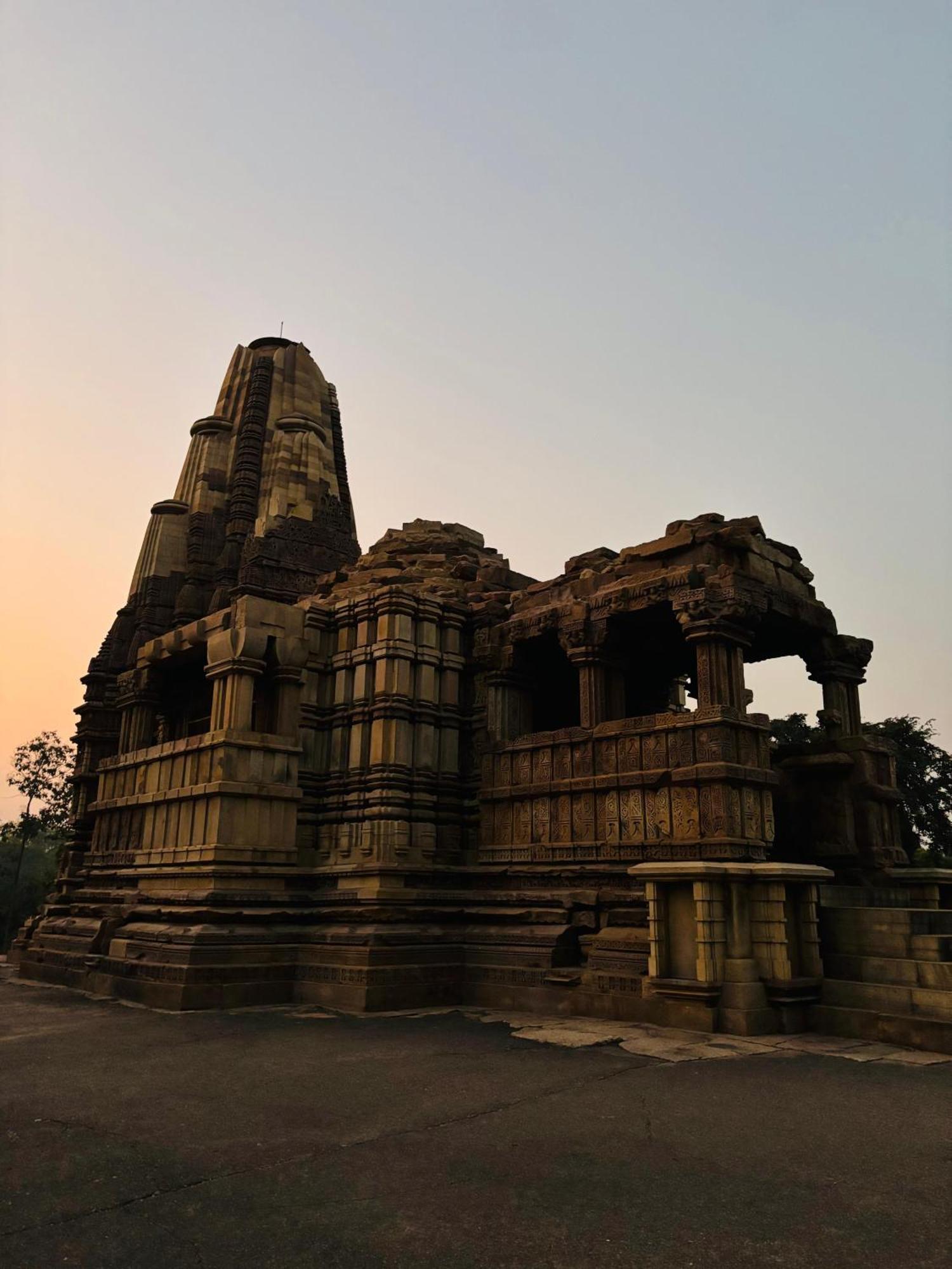 Khajuraho Glory Homestay Exterior photo